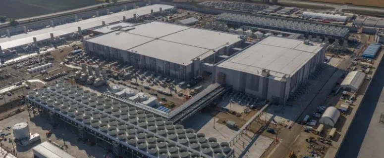 Microsoft Transforms Foxconn’s Empty Wisconsin Buildings into World’s Largest AI Data Center